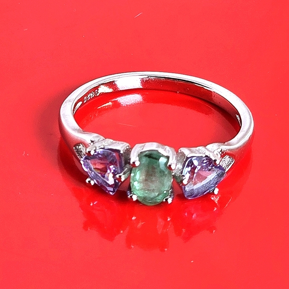 925 Sterling Silver Ring Sz 6.5 with Natural Emerald & Tanzanite. - Picture 10 of 10
